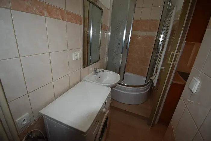 Pronájem bytu 1+1, Nejdek, náměstí Karla IV., 27 m2