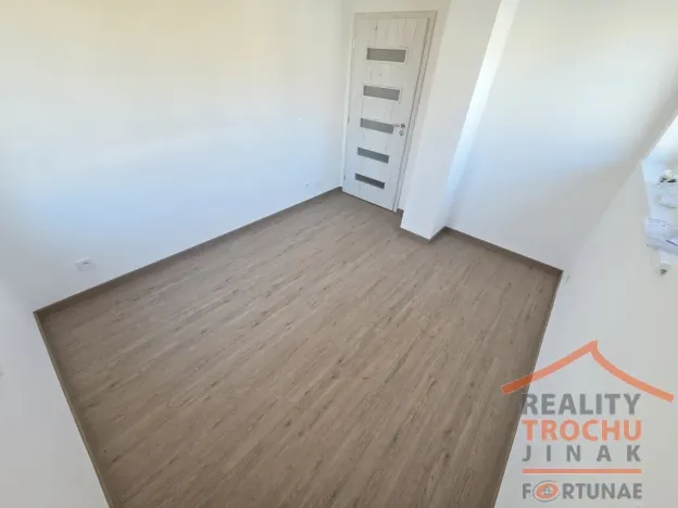 Prodej rodinného domu, Uhersko, 83 m2