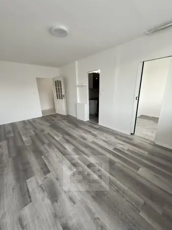 Pronájem bytu 2+1, Praha - Vršovice, Uzbecká, 56 m2