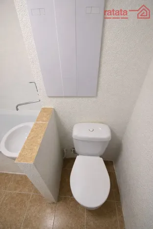 Pronájem bytu 1+1, Klášterec nad Ohří, Královéhradecká, 35 m2