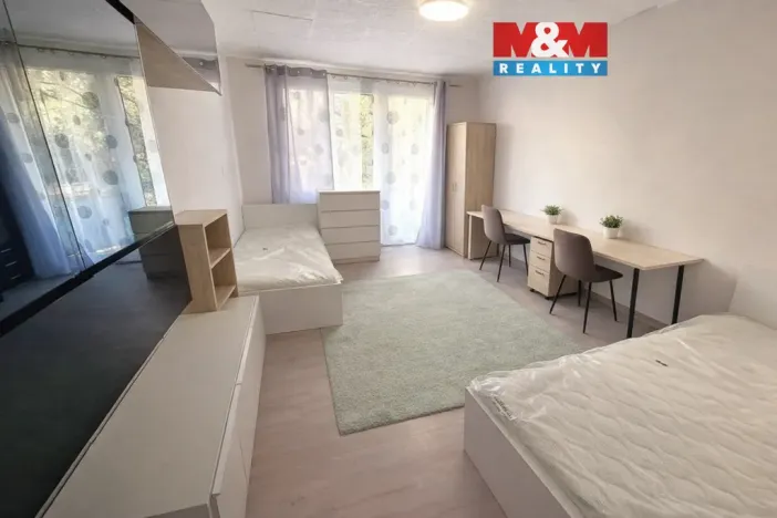 Pronájem bytu 1+kk, Hradec Králové - Nový Hradec Králové, třída Edvarda Beneše, 20 m2