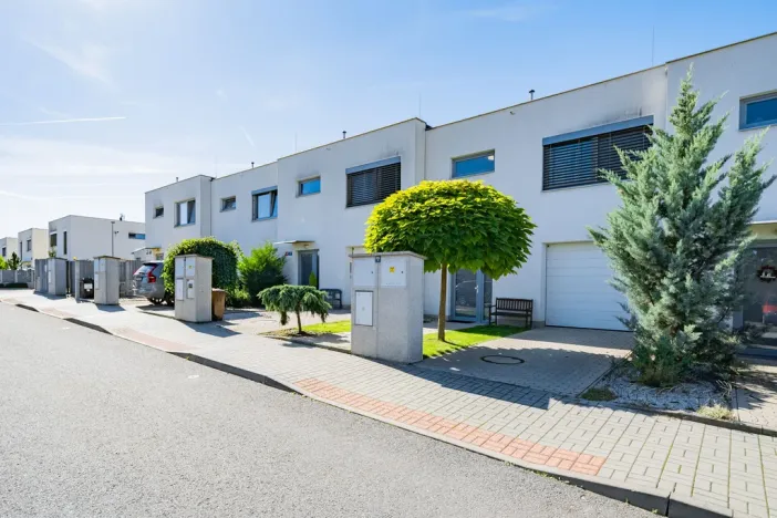 Prodej rodinného domu, Praha - Cholupice, Lhenická, 109 m2