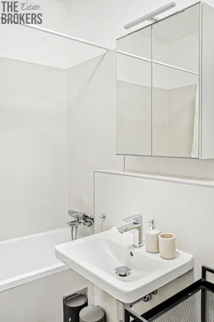 Pronájem bytu 1+kk, Chýnice, Karlštejnská, 38 m2