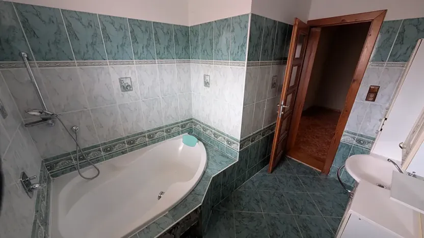 Prodej rodinného domu, Týnec nad Labem, 149 m2