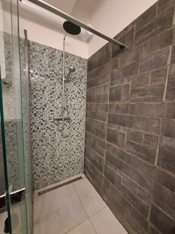 Pronájem bytu 2+kk, Praha - Kobylisy, Uzavřená, 48 m2