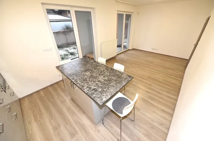 Prodej bytu 2+kk, Praha - Vršovice, Petrohradská, 114 m2