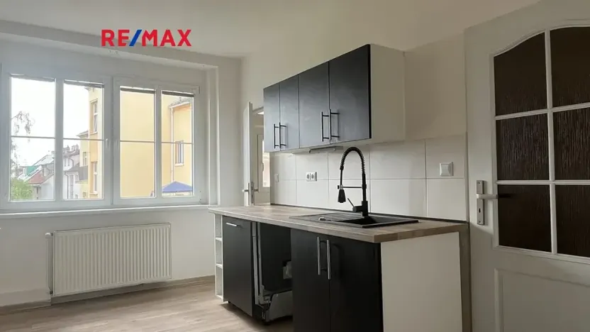 Pronájem bytu 3+1, Kladno, Poštovní náměstí, 89 m2