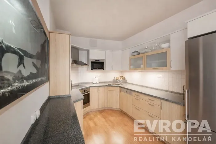 Prodej bytu 3+1, Praha, 133 m2