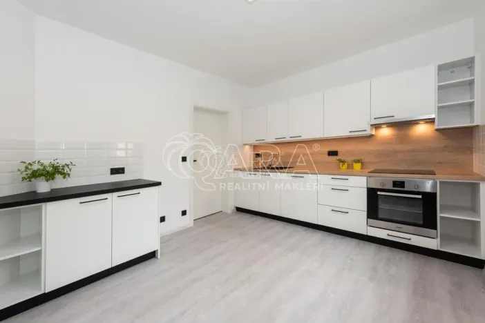 Pronájem bytu 1+1, Trutnov, 45 m2