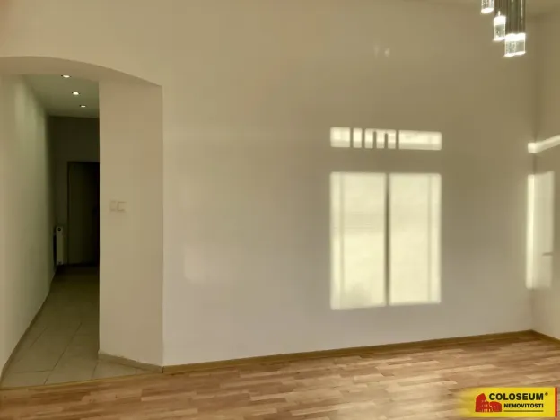 Pronájem bytu 2+1, Hrušovany nad Jevišovkou, 49 m2