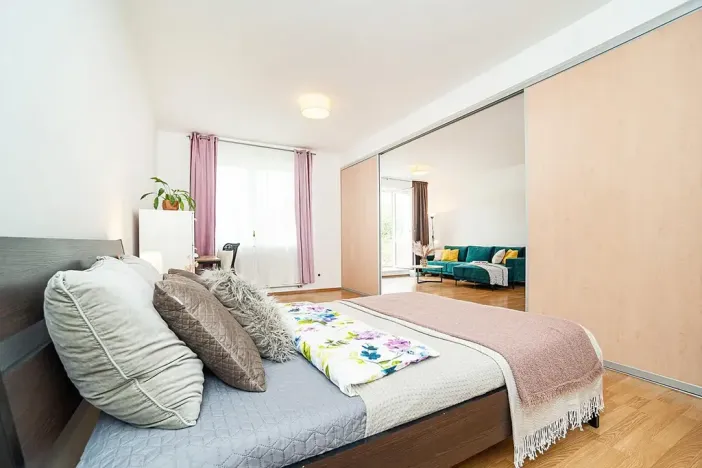 Pronájem bytu 2+kk, Praha - Řeporyje, Wiesenthalova, 59 m2