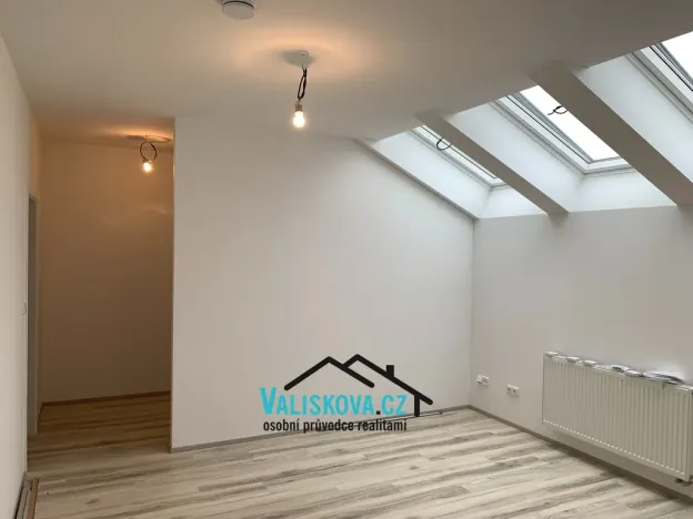 Pronájem bytu 2+kk, Kroměříž, 66 m2