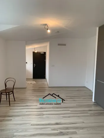 Pronájem bytu 2+kk, Kroměříž, 66 m2