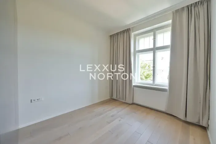 Pronájem bytu 3+kk, Praha - Vinohrady, náměstí Jiřího z Poděbrad, 138 m2