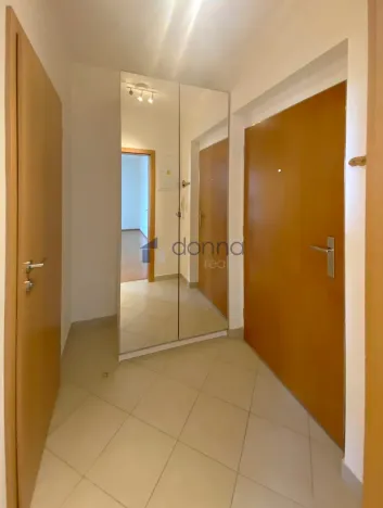 Pronájem bytu 2+1, Praha, Nademlejnská, 39 m2