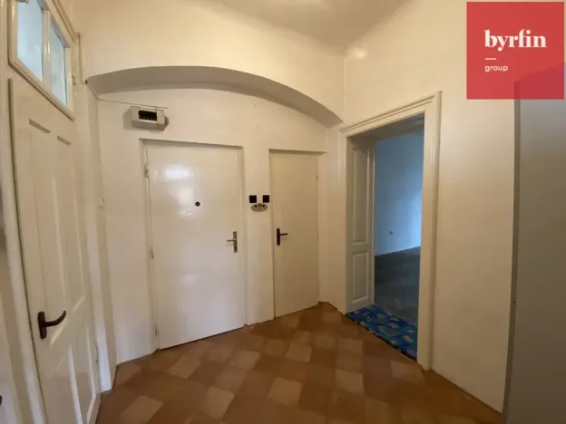 Pronájem bytu 2+1, Opava, Horovo náměstí, 79 m2