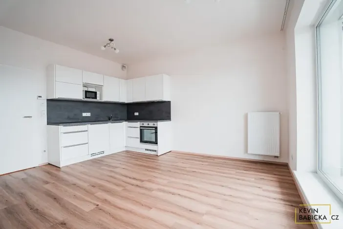 Pronájem bytu 1+kk, Brno, Kumpoštova, 30 m2