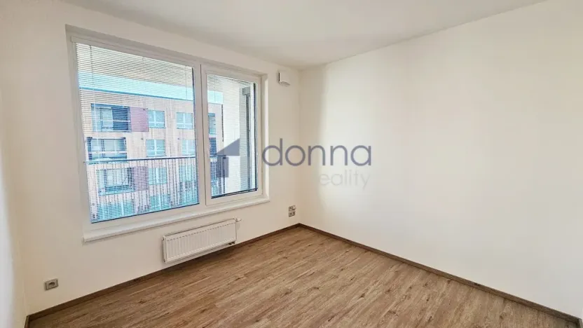 Pronájem bytu 2+kk, Praha, Stočesova, 57 m2