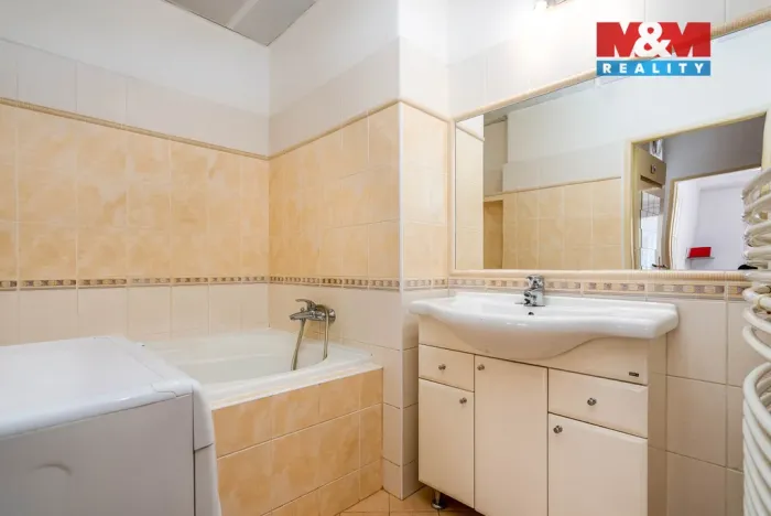 Pronájem bytu 2+kk, Praha - Holešovice, Ortenovo náměstí, 56 m2