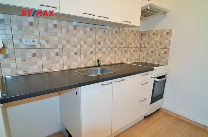 Prodej bytu 2+kk, Praha - Motol, Ježovská, 42 m2