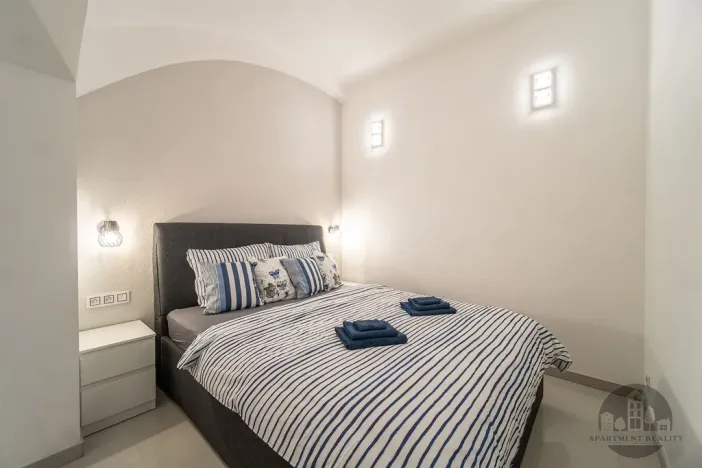 Pronájem bytu 2+kk, Praha - Karlín, Sokolovská, 40 m2