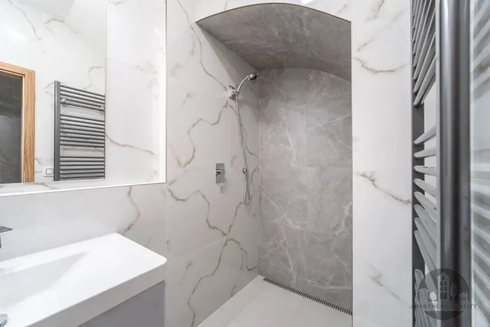 Pronájem bytu 2+kk, Praha - Karlín, Sokolovská, 40 m2