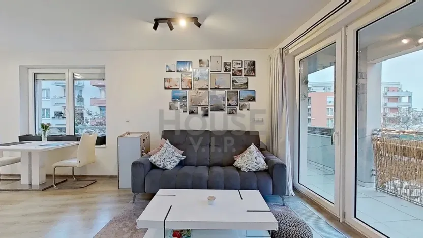 Prodej bytu 2+kk, Praha, Toufarova, 53 m2