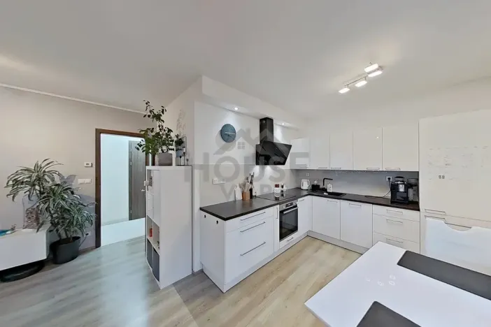 Prodej bytu 2+kk, Praha, Toufarova, 53 m2