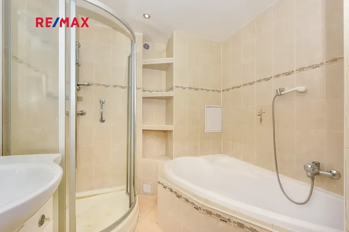 Prodej bytu 2+1, Plzeň, Chelčického, 74 m2