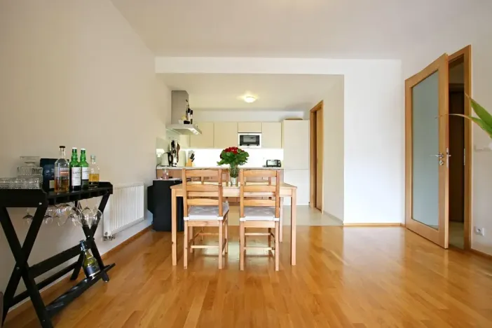 Pronájem bytu 2+kk, Praha - Košíře, Linhartova, 76 m2