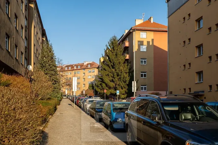 Pronájem bytu 2+kk, Praha - Vršovice, Novorossijská, 38 m2