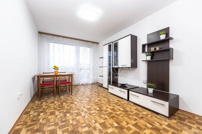 Pronájem bytu 2+kk, Praha - Kobylisy, Kaňkovského, 43 m2