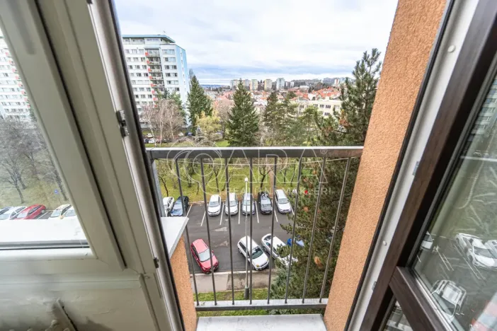 Pronájem bytu 2+kk, Praha - Kobylisy, Kaňkovského, 43 m2