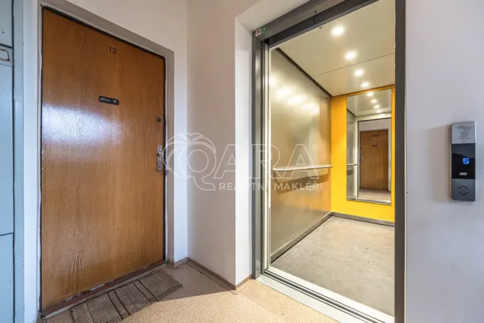 Pronájem bytu 2+kk, Praha - Kobylisy, Kaňkovského, 43 m2