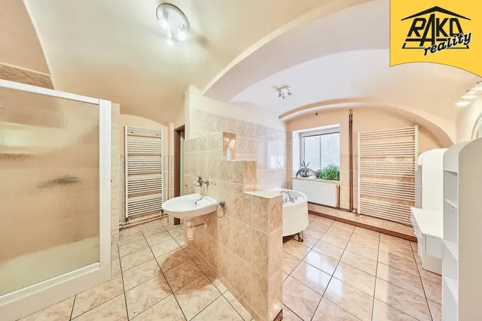 Prodej rodinného domu, Trutnov, 275 m2