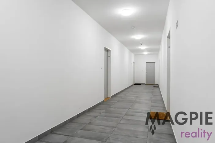 Prodej bytu 2+kk, Praha - Uhříněves, Oty Bubeníčka, 45 m2