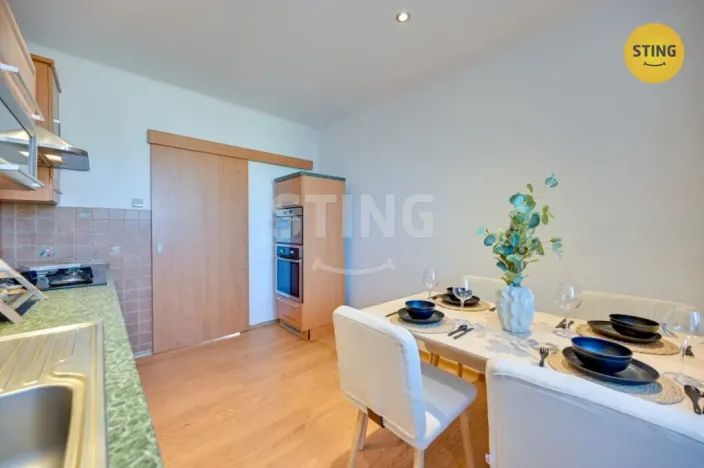 Prodej bytu 3+1, Tvrdonice, Družstevní, 72 m2