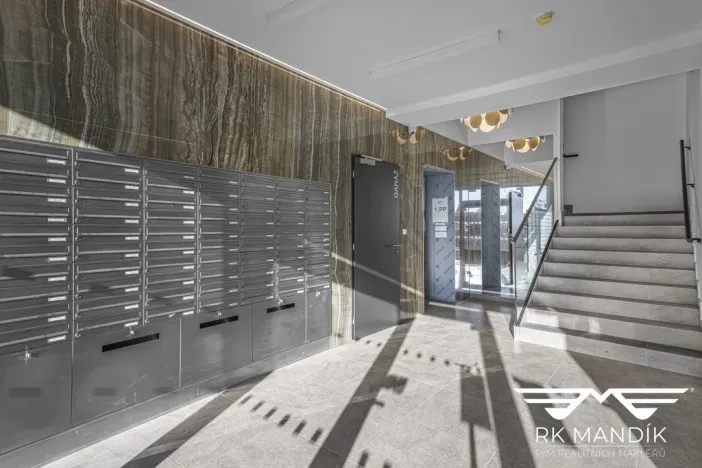 Pronájem bytu 2+kk, Praha, Stočesova, 51 m2