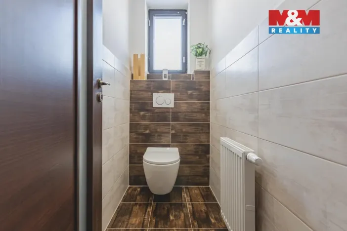 Prodej rodinného domu, Loza, 189 m2