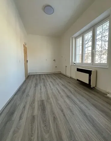 Pronájem bytu 2+kk, Praha - Vysočany, Pod pekárnami, 45 m2