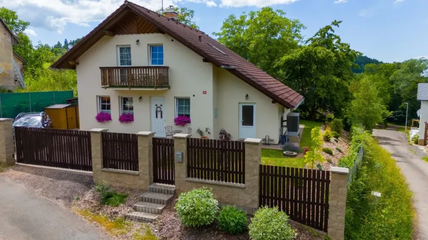 Prodej rodinného domu, Mladé Buky - Hertvíkovice, 144 m2