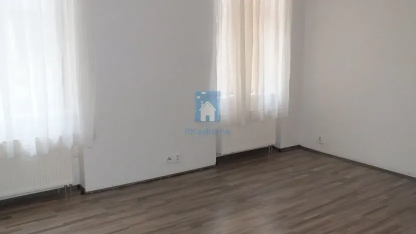 Pronájem bytu 1+1, Dobřany, Školní, 47 m2