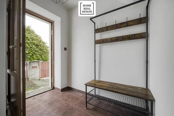 Pronájem ubytování, Praha - Dolní Měcholupy, U svornosti, 117 m2