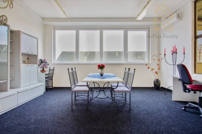 Pronájem obchodního prostoru, Polepy, 1200 m2