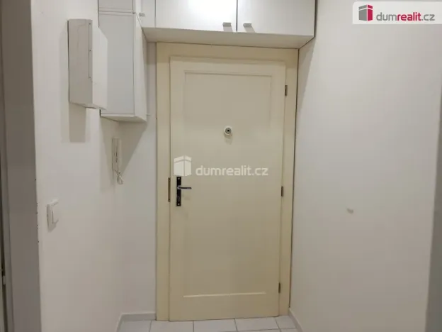 Pronájem bytu 1+kk, Praha - Strašnice, Za poštou, 32 m2