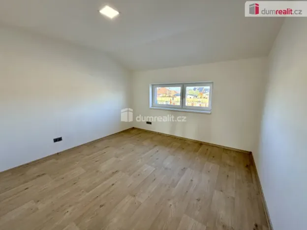 Pronájem rodinného domu, Huštěnovice, 136 m2