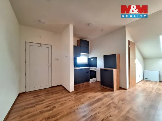 Pronájem bytu 2+kk, Rostoklaty - Nová Ves II, 47 m2