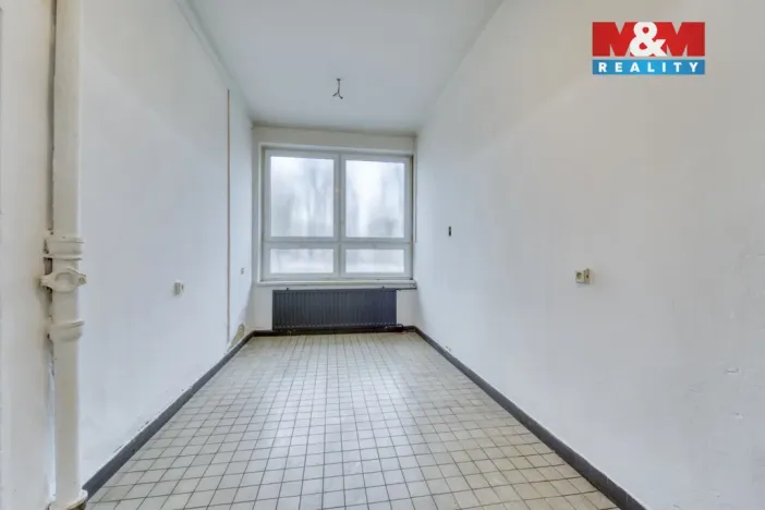 Pronájem obchodního prostoru, Klatovy - Klatovy III, Nádražní, 38 m2