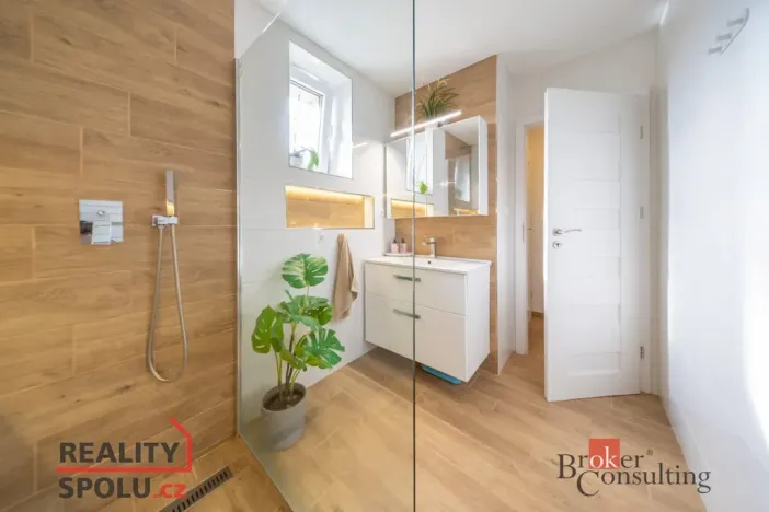 Prodej rodinného domu, Ostrava - Poruba, Višňová, 200 m2