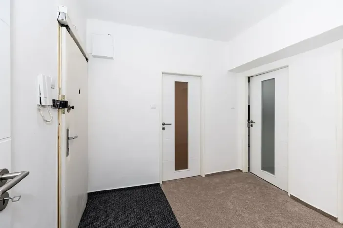 Pronájem bytu 3+1, Praha - Braník, Jeremenkova, 71 m2